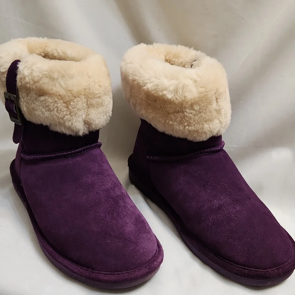 BearPaw Abby 6 Buckle Winterberry Suede Sheepskin Winter Short Boots (W size 8)